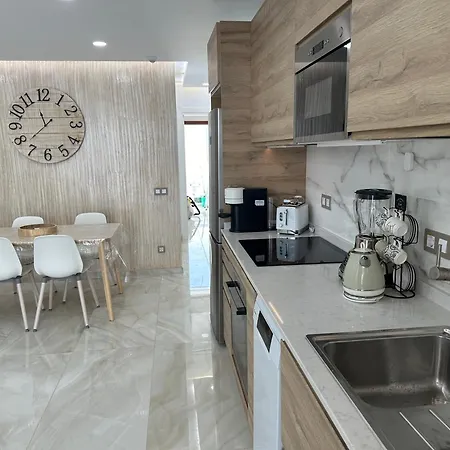 Bamboo Chic Apartment *